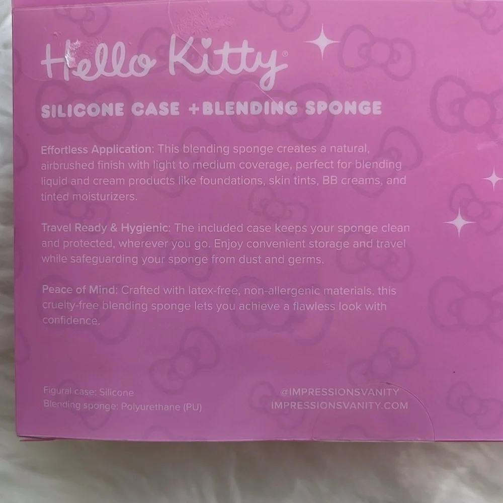 🆕 Hello Kitty Pink Silicone Case and Blending Sponge Set